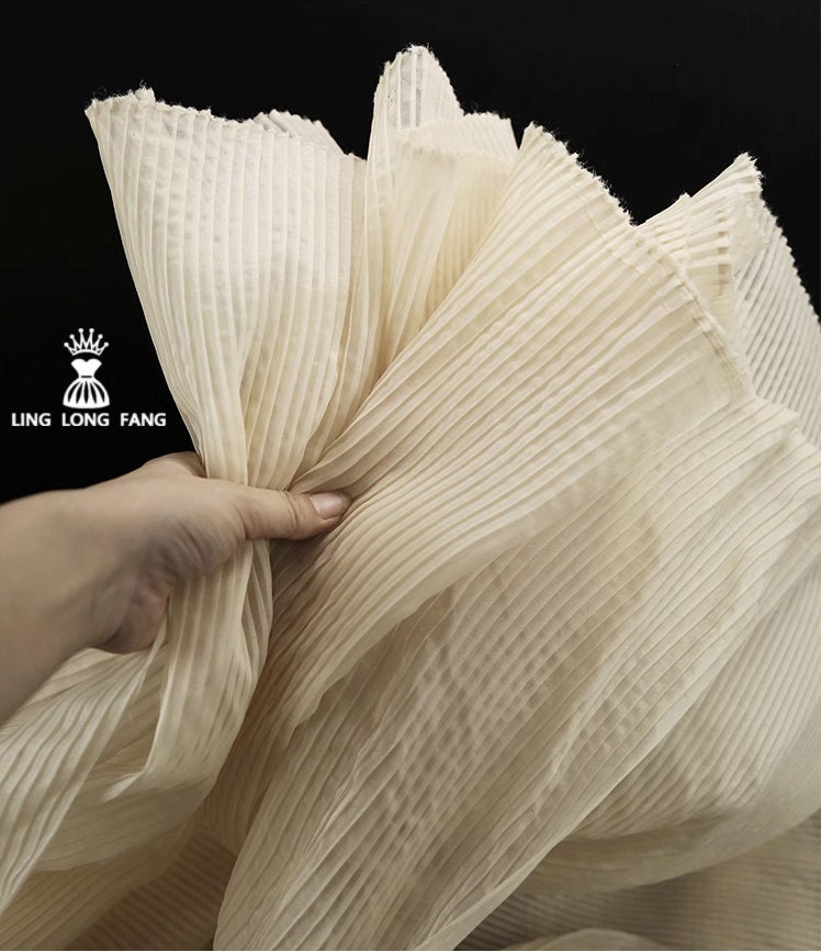 Pleated Crepe Fabric: 59" Wide Polyester Texture for Gowns & Events