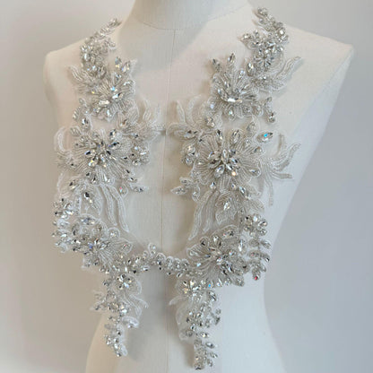 Appliqué de diamants cousu à la main : accessoire pour robe de mariée