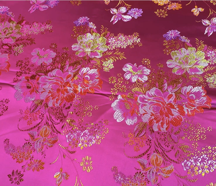 Tissu brocart de soie pivoine : motif floral pour ameublement, matelassage et couture, 75 cm de large