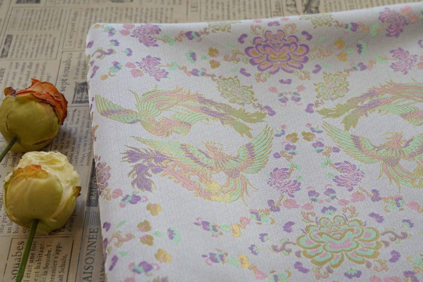 Tissu jacquard : 147 cm (58 pouces) à motif de peinture chinoise ancienne, pour costumes et décorations