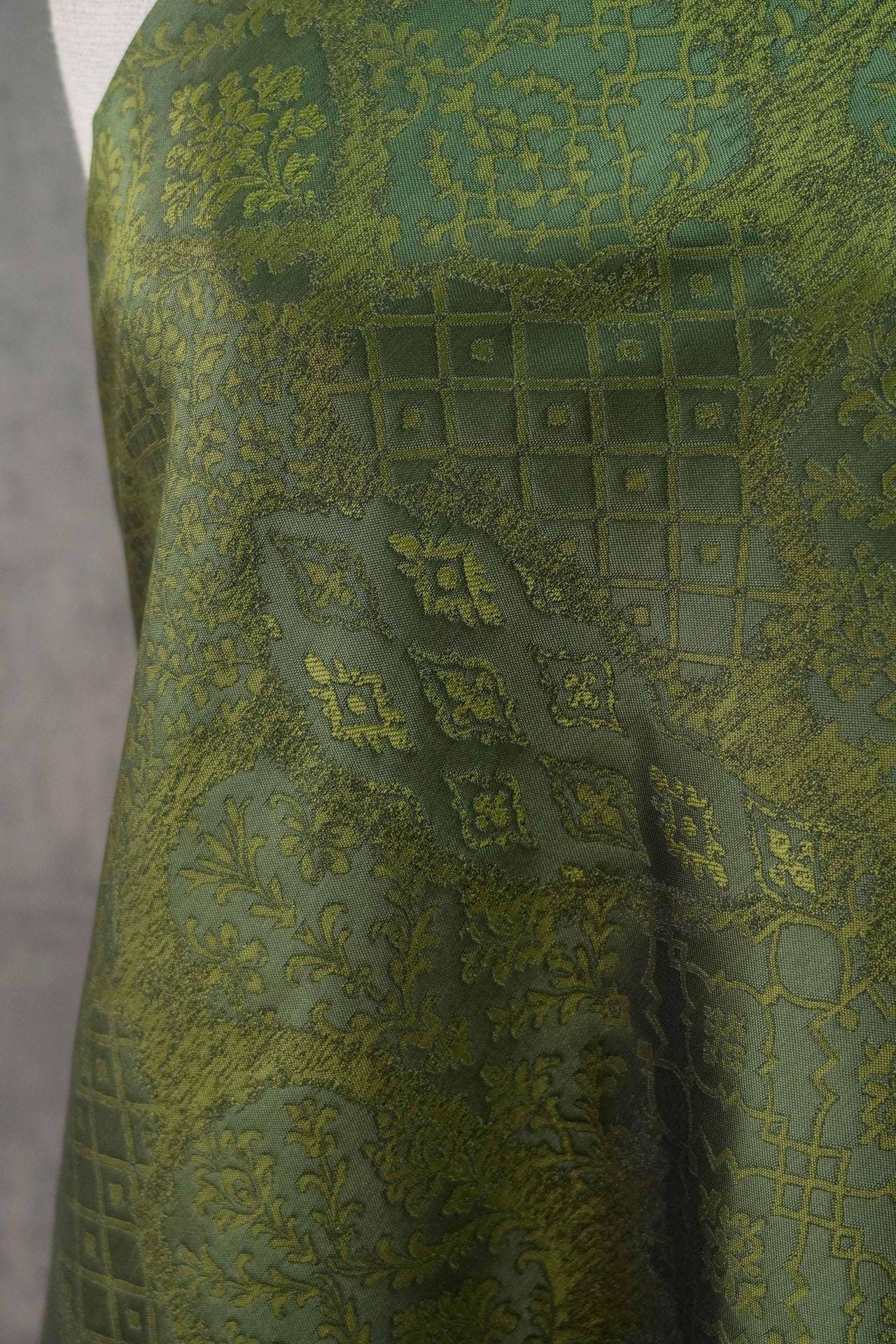 Green Vine Scroll Jacquard Decorative Fabric ��� Home Decor, Upholstery, Bags, Craf"Wide