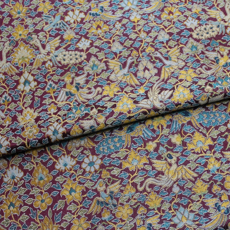 Tissu brocart à motifs floraux et oiseaux : Damas de rayonne de soie chinoise (55 po de largeur)