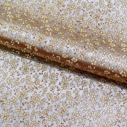Tissu brocart de soie à motifs floraux : satin de rayonne de 114 cm de large, idéal pour la confection de costumes et l’ameublement, vendu au mètre.