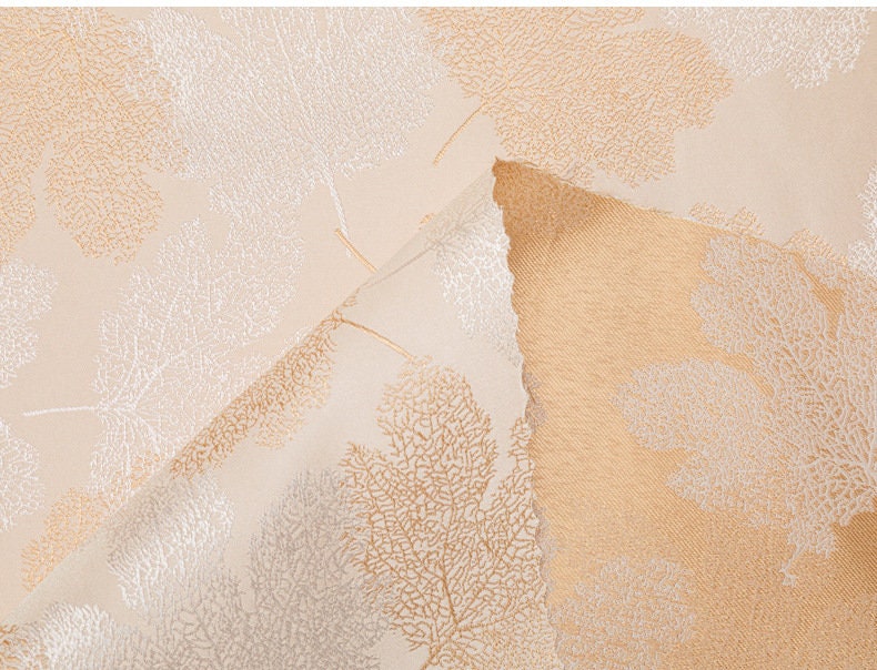 Tissu brocart à motif feuille d'érable : jacquard satin antique double face, 150 cm de large