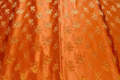 Floral Jacquard Brocade Fabric: Elegant Upholstery & Costume Sewing (29.5"W)