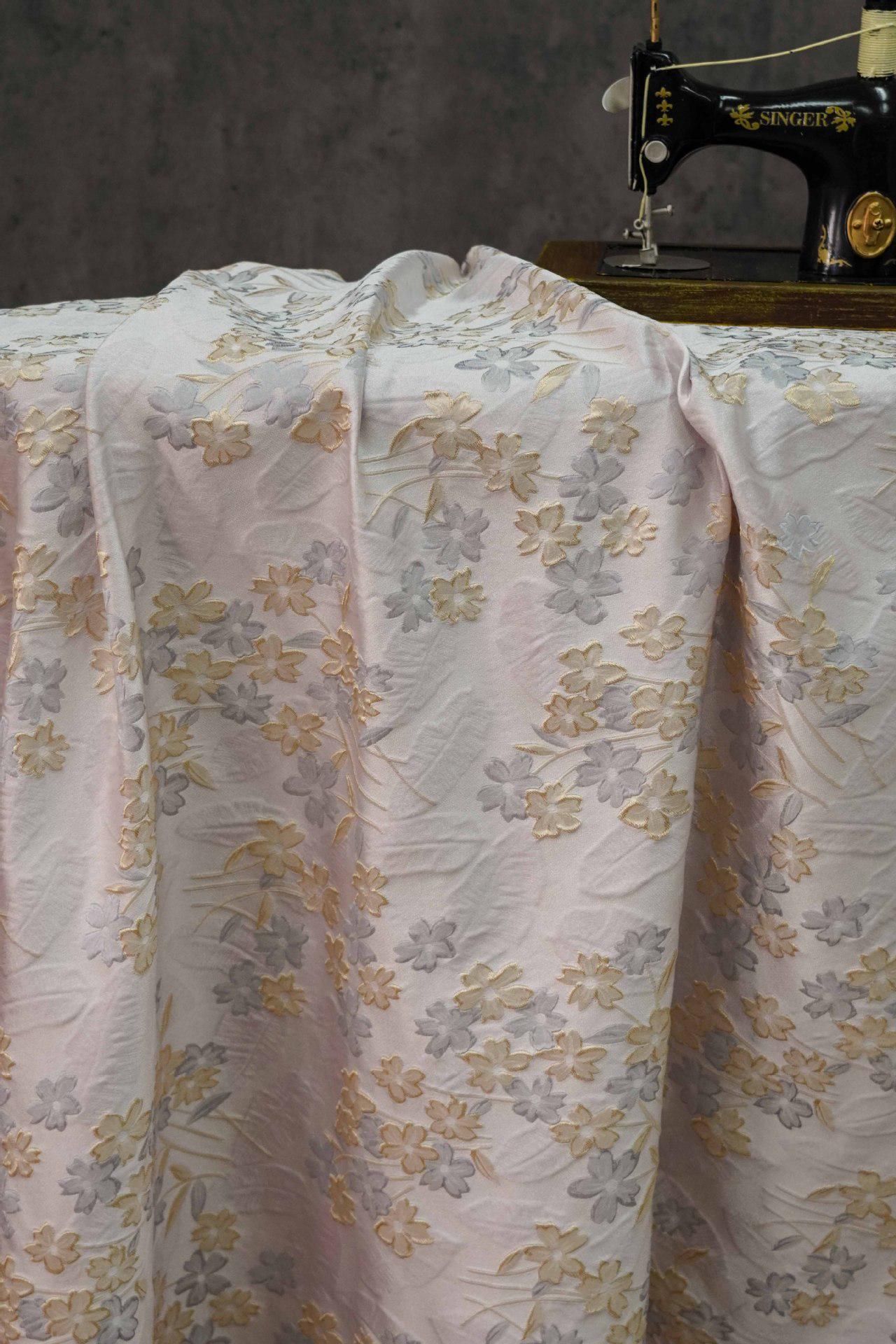 Gold Thread Floral Jacquard Fabric: 3D Foil Texture (63"W)