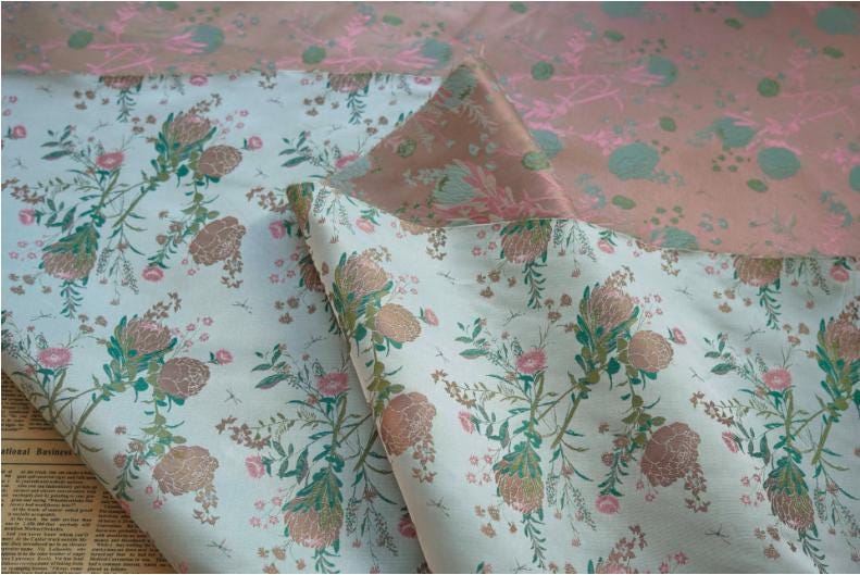 Floral Brocade Jacquard Fabric: Retro Palace Style Gold Thread (By The Meter)