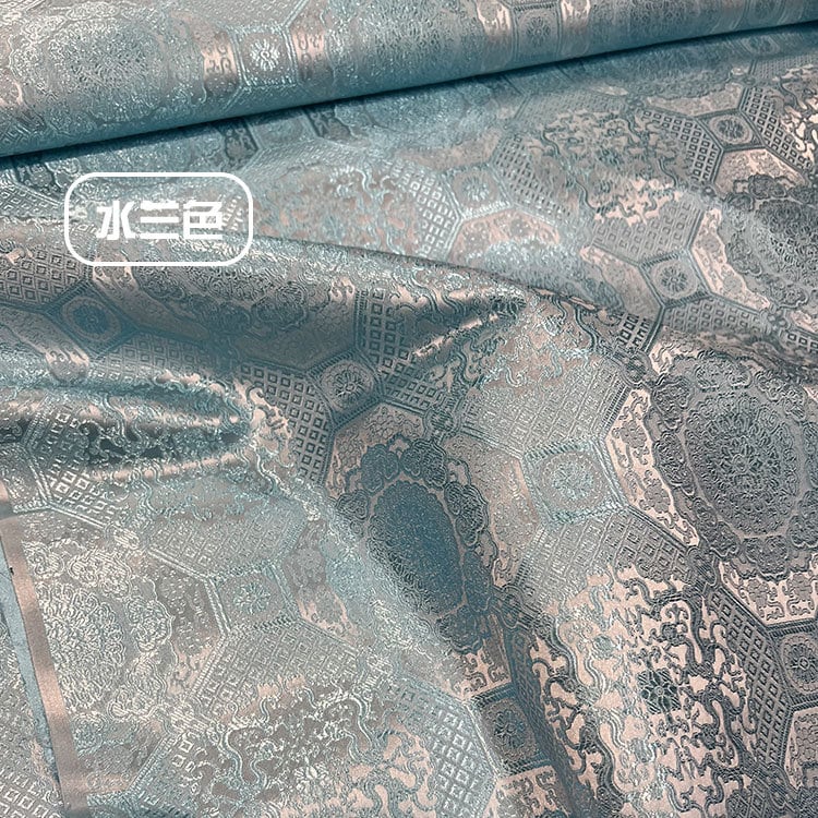 Tissu brocart floral Baoxiang de bon augure : Robes tibétaines, Sanctuaires (29,5 po L)