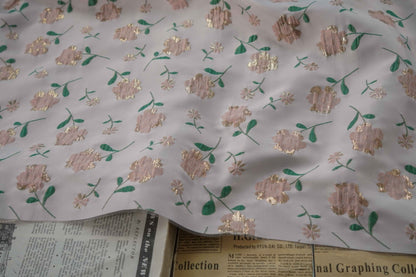 Gold Shimmering Flower Jacquard Fabric: 3D Embossed Woven Material