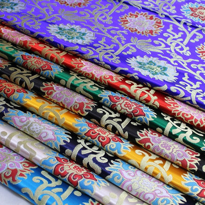 Tissu brocart jacquard à motifs floraux : style sino-mongol (vendu au mètre)