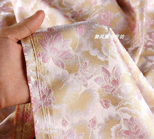 Tissu jacquard floral réversible : tissage gaufré à fil doré, 150 cm de large