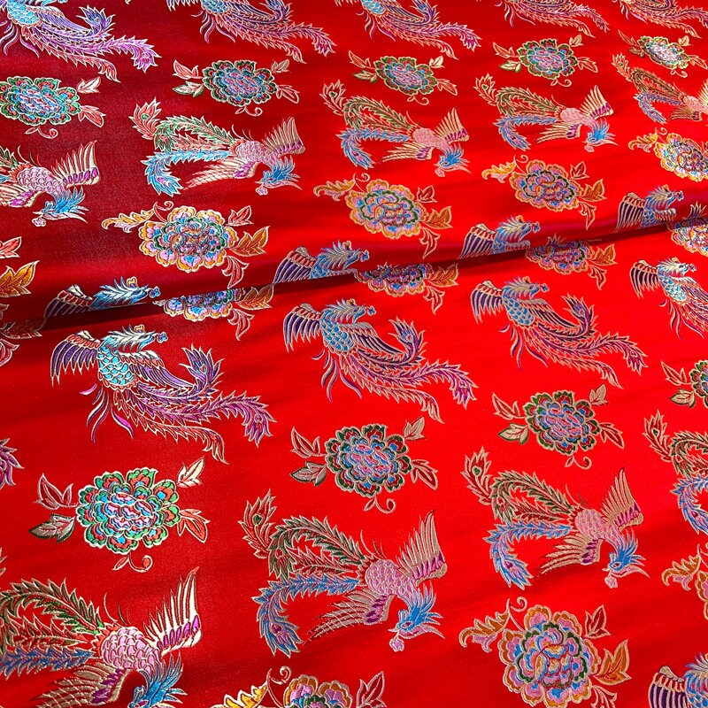 Tissu brocart phénix pivoine rouge : Décoration de costume porte-bonheur (largeur 59 pouces)