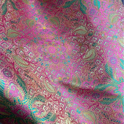 Tissu brocart de soie jacquard Nishijin Ori : costume de mariage japonais, draperie (59 pouces de large)