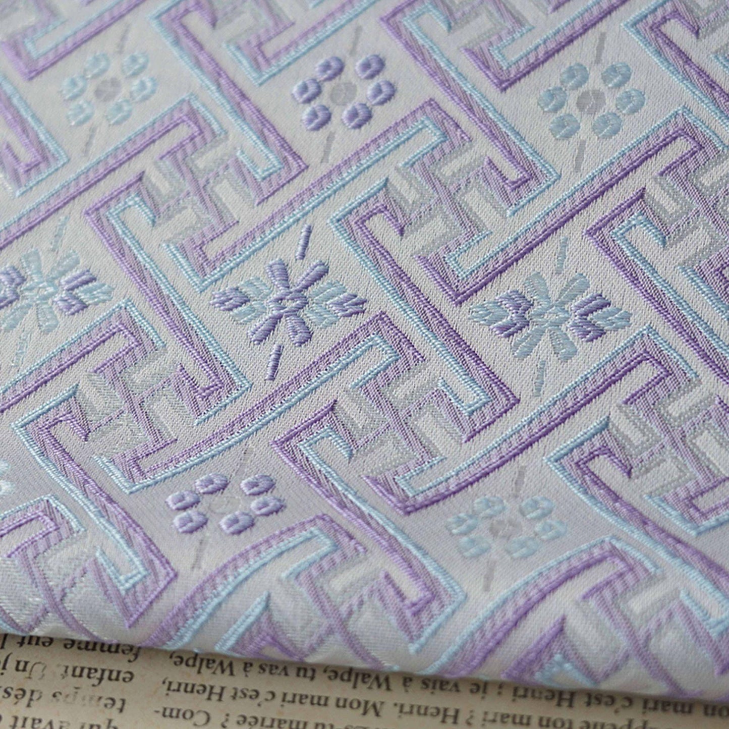 Tissu damassé jacquard Wanji : revêtement d’ameublement japonais violet et bleu, 147 cm de large