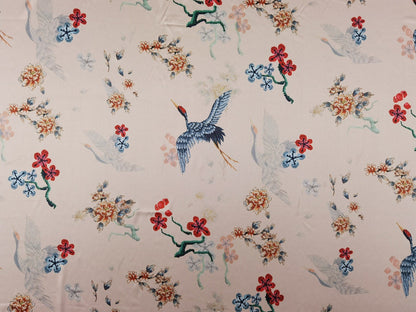 Tissu satin de rayonne à motif paon : tissu doux imprimé pour les mariées