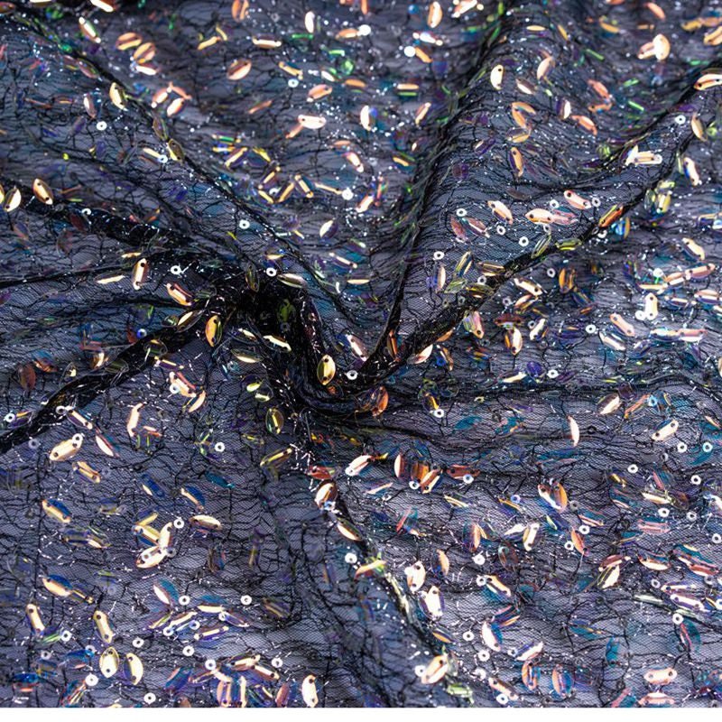 Robe de bal en dentelle à sequins colorés : motif Symphony Gradient Beads, largeur 124 cm