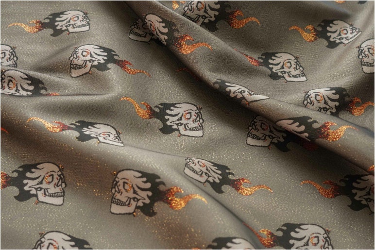 Tissu jacquard à fils d'or : matériau pour costume de squelette d'Halloween