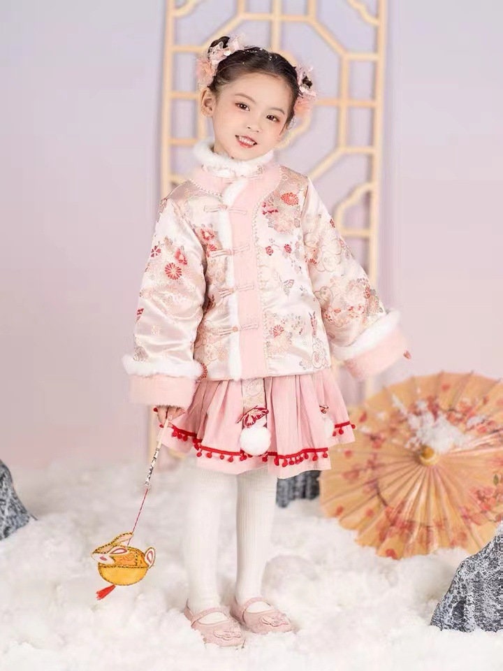Butterfly Brocade Fabric: 57���W Silk Rayon Jacquard