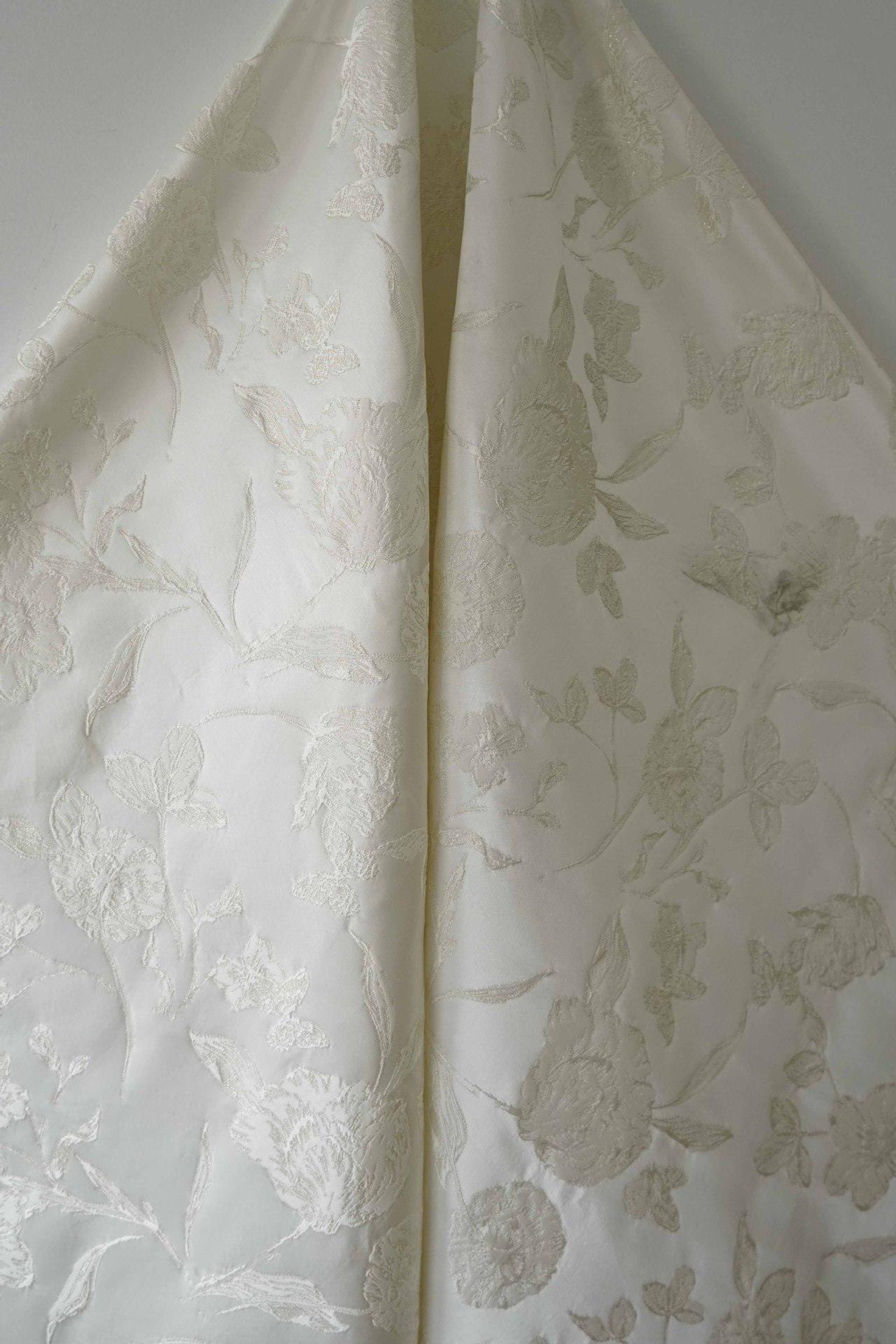 Ivory Jacquard Upholstery Fabric: Victorian Style, 55" Wide