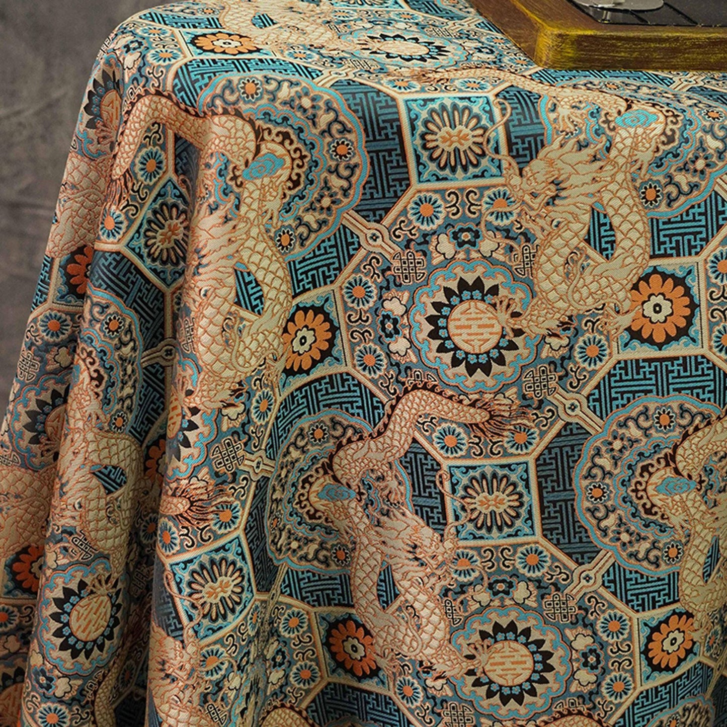Tissu Dragon Mongol : Motif Bada tibétain pour l’ameublement, les costumes et la décoration