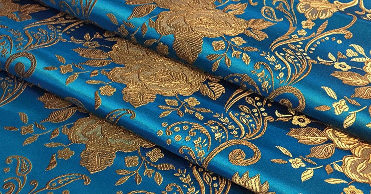 Tissu brocart à motifs floraux : Jacquard de soie et rayonne style palais rétro