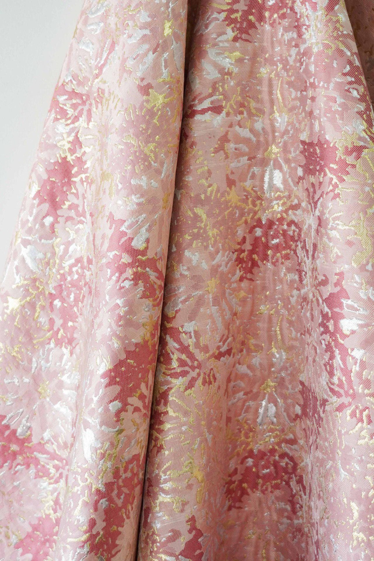 Gold Thread Woven Jacquard Fabric: 3D Shimmering Embossed Floral (59"W, By The Meter)