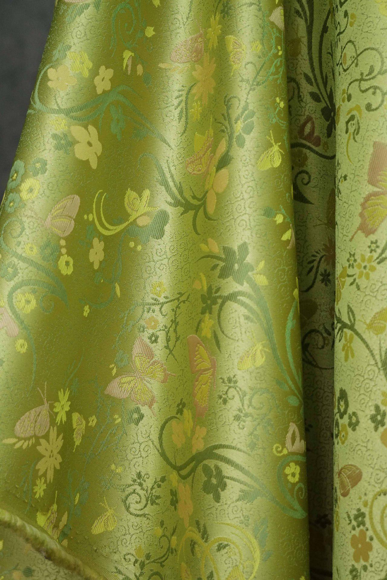 Tissu brocart papillon vert printemps : jacquard polyester de 165 cm de large