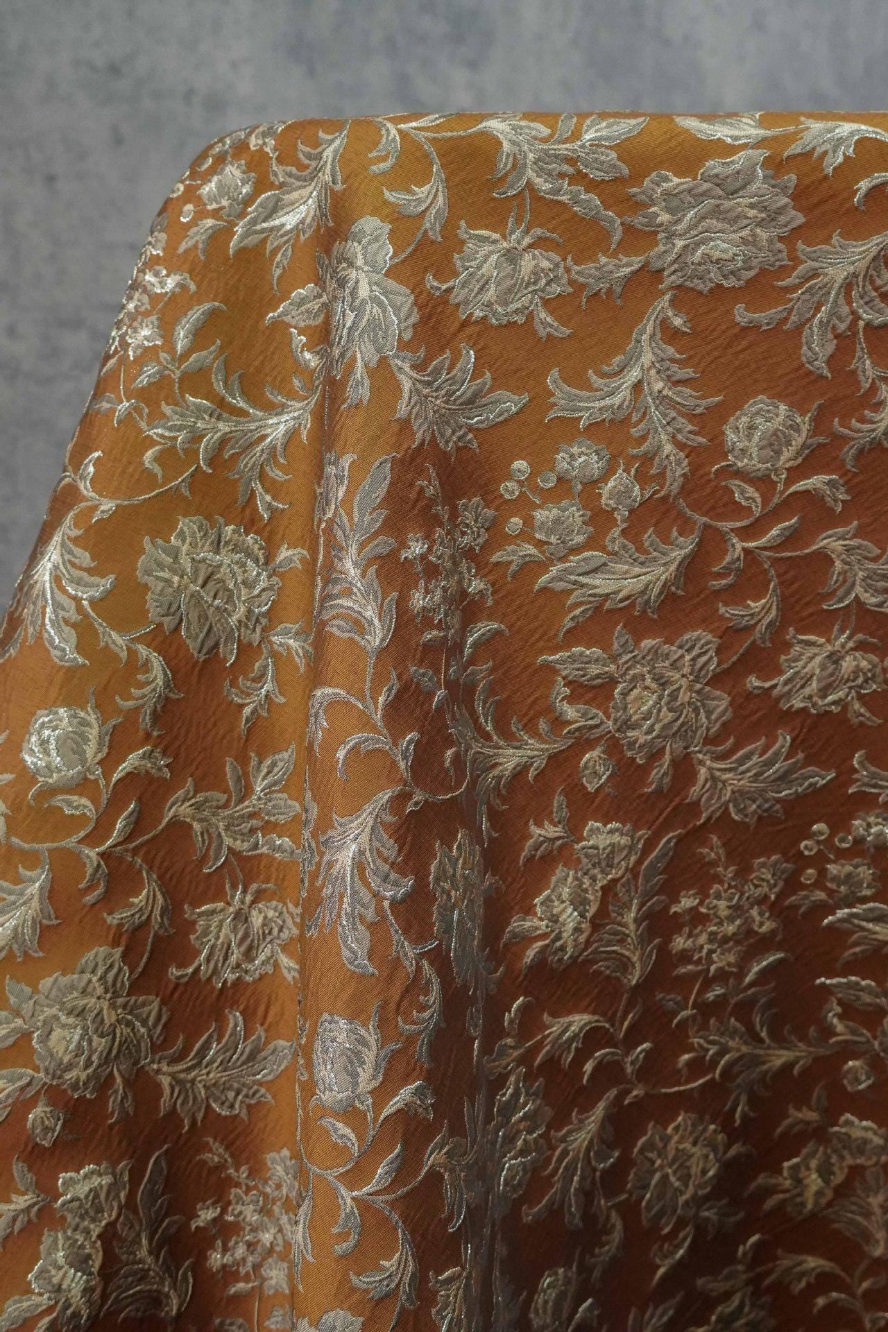 Tissu brocart jacquard tissé à motif floral en relief 3D de luxe, design européen, largeur 63 pouces