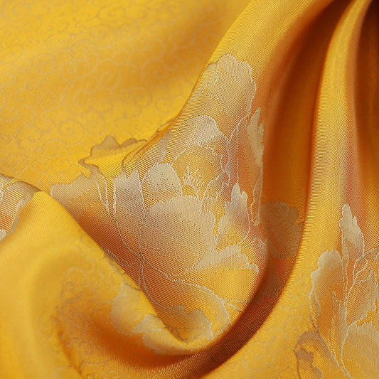 Tissu satin de soie couleur thé : imprimé floral, 150 cm de large, décoration de costumes