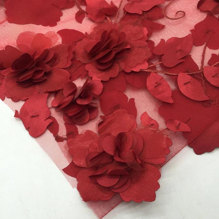 Tissu en maille brodée de fleurs ���� Voile de mariée orné de perles 3D, par Th