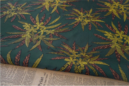 Tissu jacquard réversible vert foncé : revêtement d’ameublement tissé à motif floral en relief, 162,5 cm de large