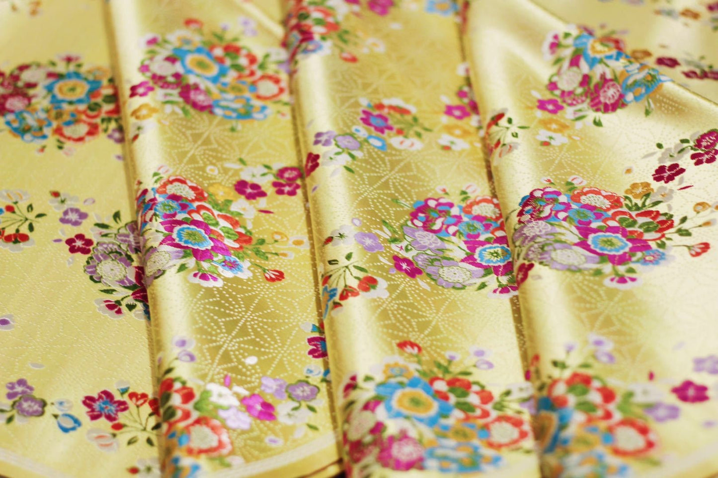 Tissu brocart à motifs floraux : Jacquard de soie et rayonne turquoise - Au mètre