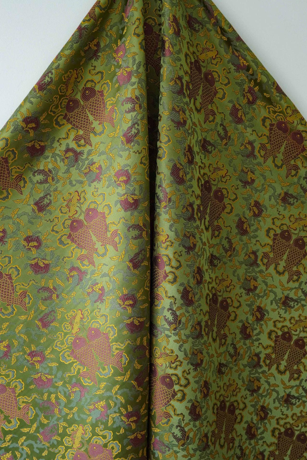 Eight Treasures Double Fish Jacquard Brocade Fabric: Qipao, Hanfu Sewing