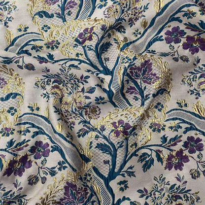 Floral Damask Jacquard Fabric: Retro Palace Style Upholstery, Costume, Decor