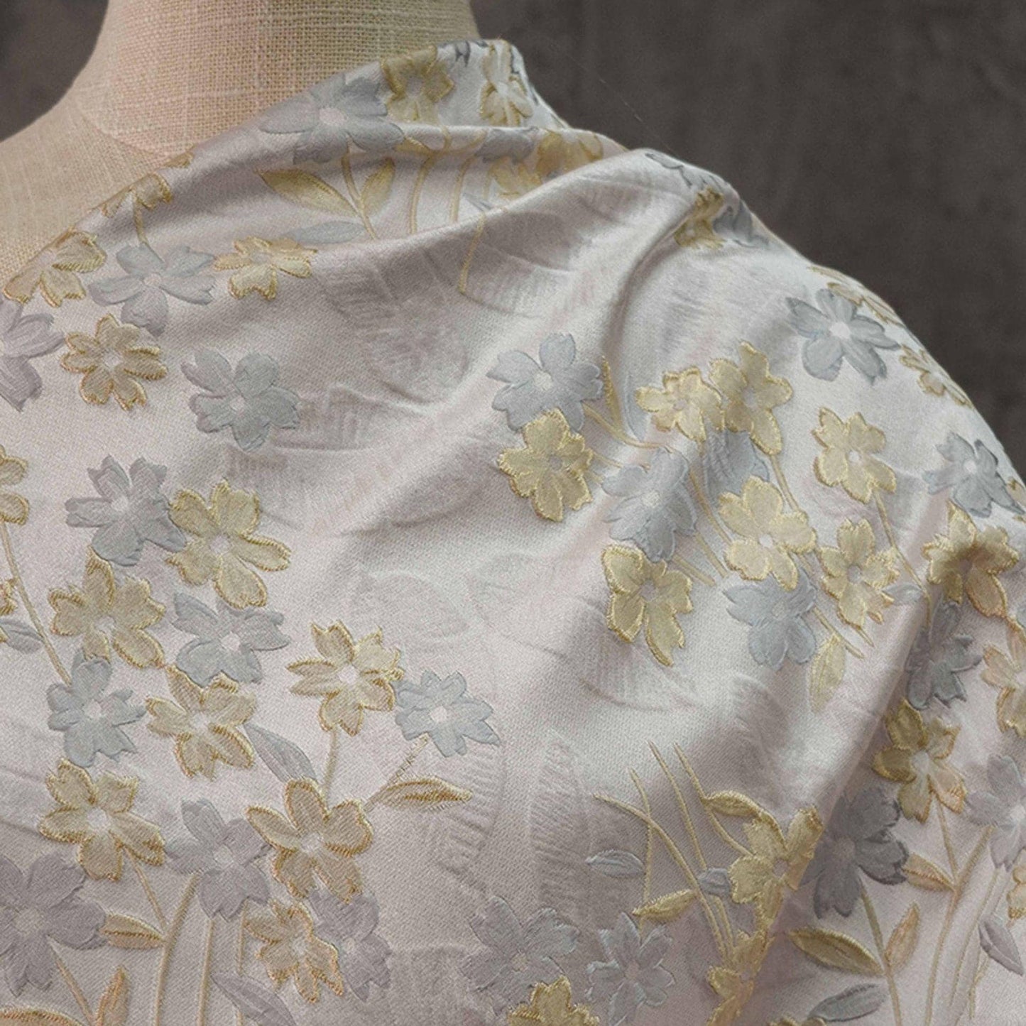 Gold Thread Floral Jacquard Fabric: 3D Foil Texture (63"W)