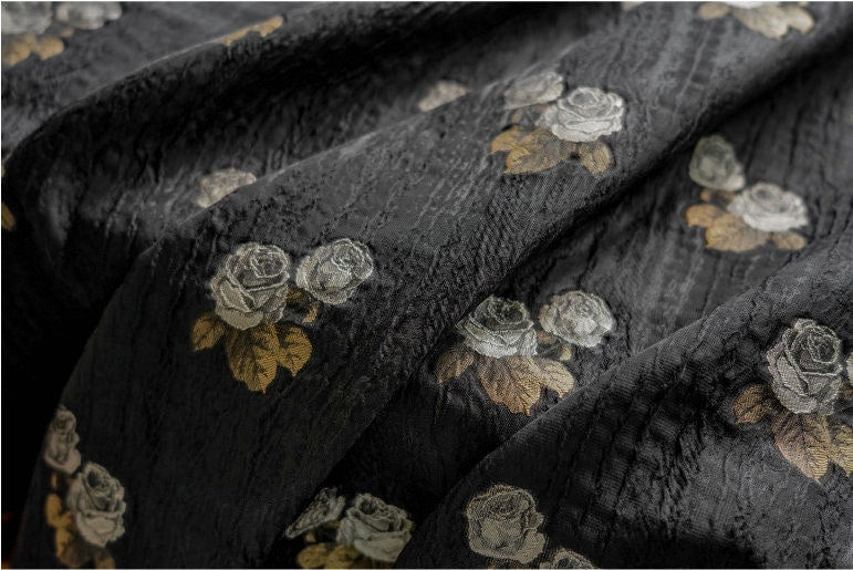 Tissu d'ameublement noir à motif rose en relief, texture craquelée, 150 cm de large, tissu à réaliser soi-même