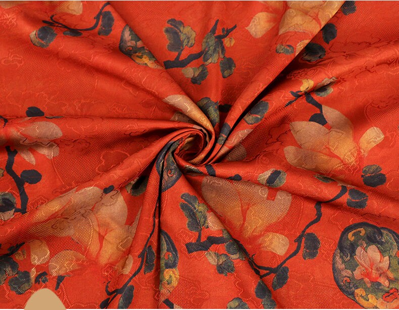 Tissu satiné rouge à imprimé floral - 150 cm de large
