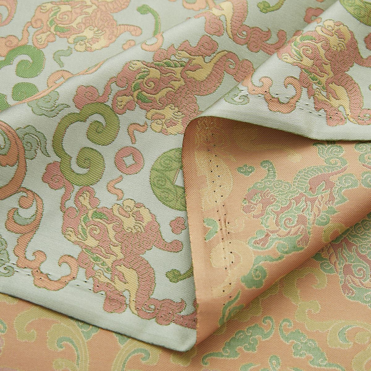 59"W Silk Brocade Fabric: Emperor Robe Cheongsam Material