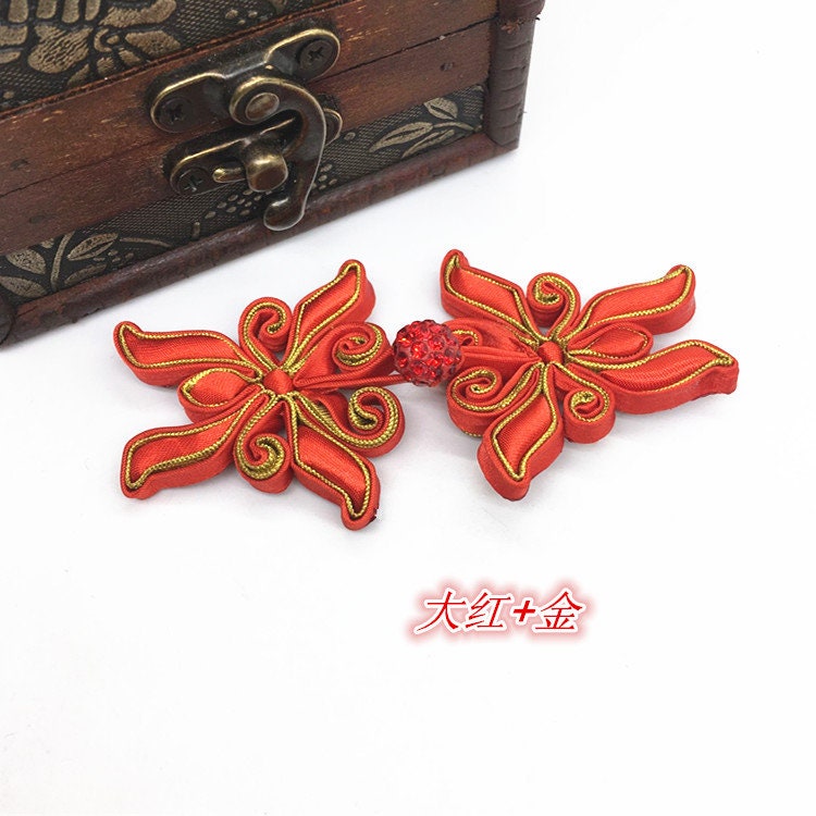 Boutons de cheongsam en satin à motif papillon faits main : fermeture à nœud chinois