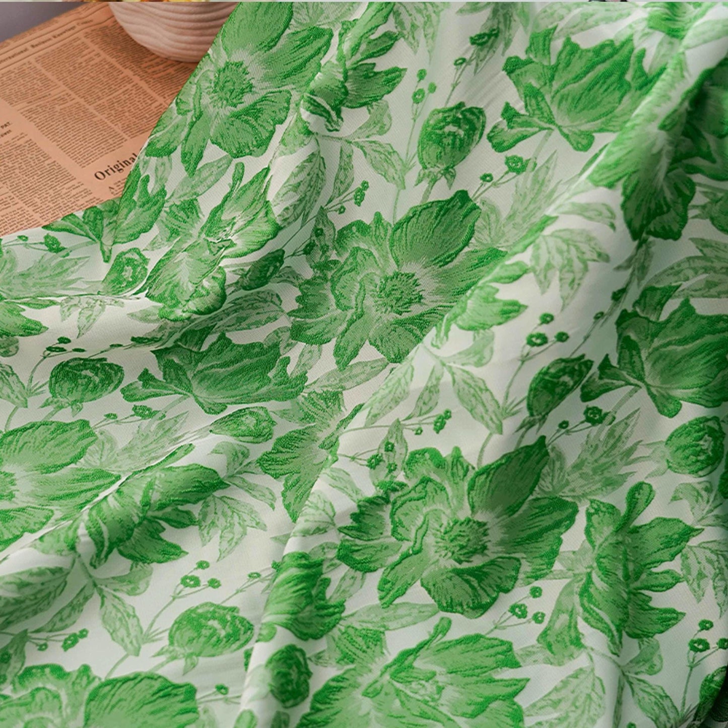 Tissu jacquard à motif de feuilles vertes : texture peinture à l’huile 3D, 135 cm de large