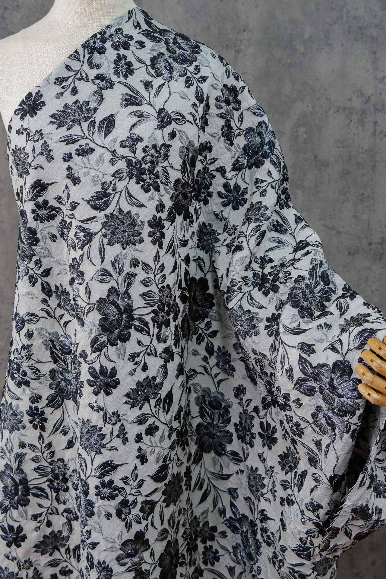 Tissu jacquard européen à motif floral en relief et fil doré - Texture luxueuse pour matelassage, ameublement, couture, décoration intérieure - Large