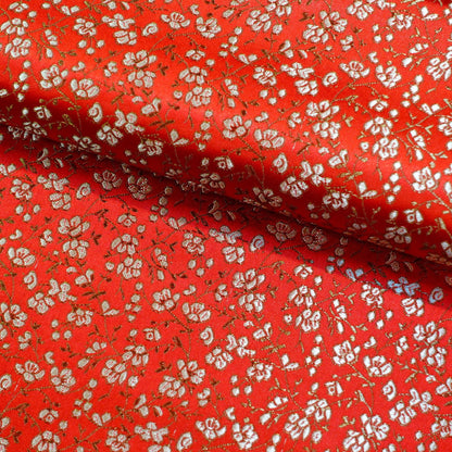 Tissu brocart de soie à motifs floraux : satin de rayonne de 114 cm de large, idéal pour la confection de costumes et l’ameublement, vendu au mètre.