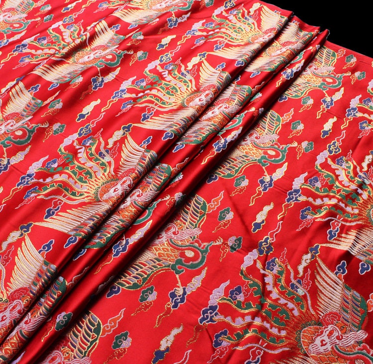 Tissu damassé jacquard Phoenix : mélange de soie et de rayonne rouge et noir