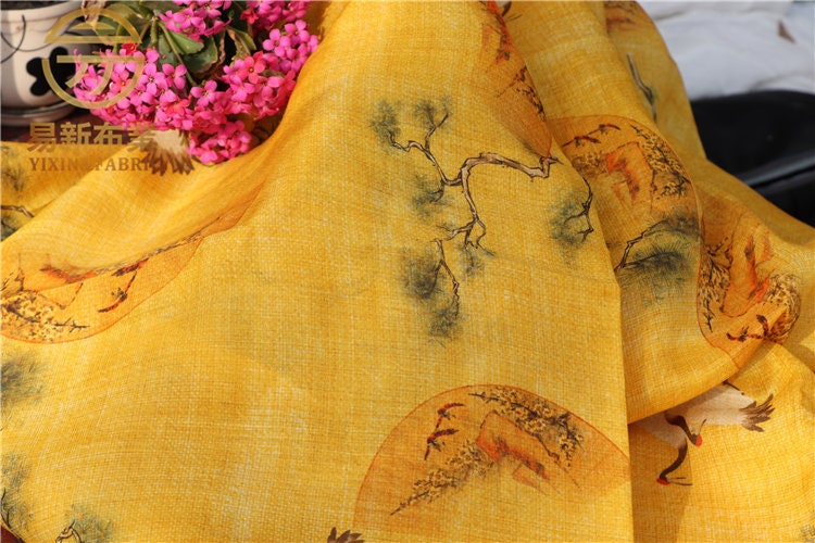 Tissu en lin à motif de grues jaunes : Décoration zen, Ameublement, Couture (55 po de largeur)