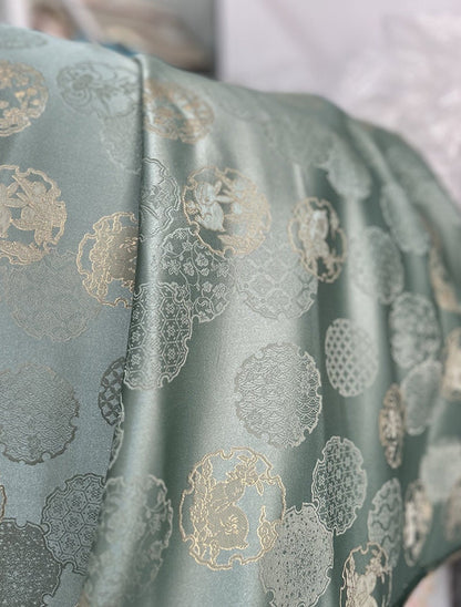 Rabbit Jacquard Silk Brocade Fabric: 58���W Damask Upho