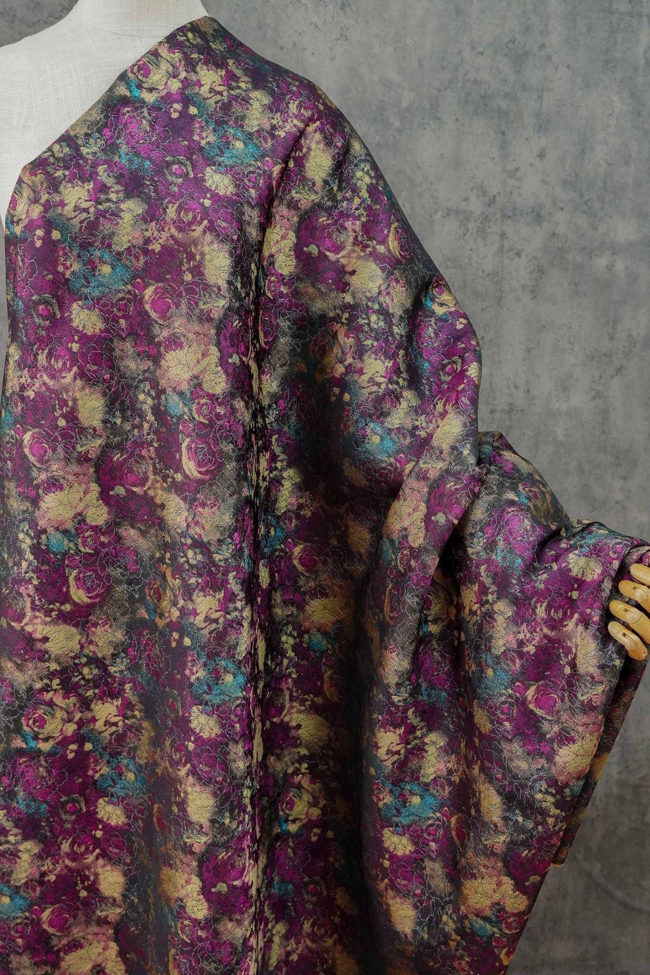 Tissu brocart jacquard à motif floral : tissu tissé de style chinois (60 pouces de large, au mètre)