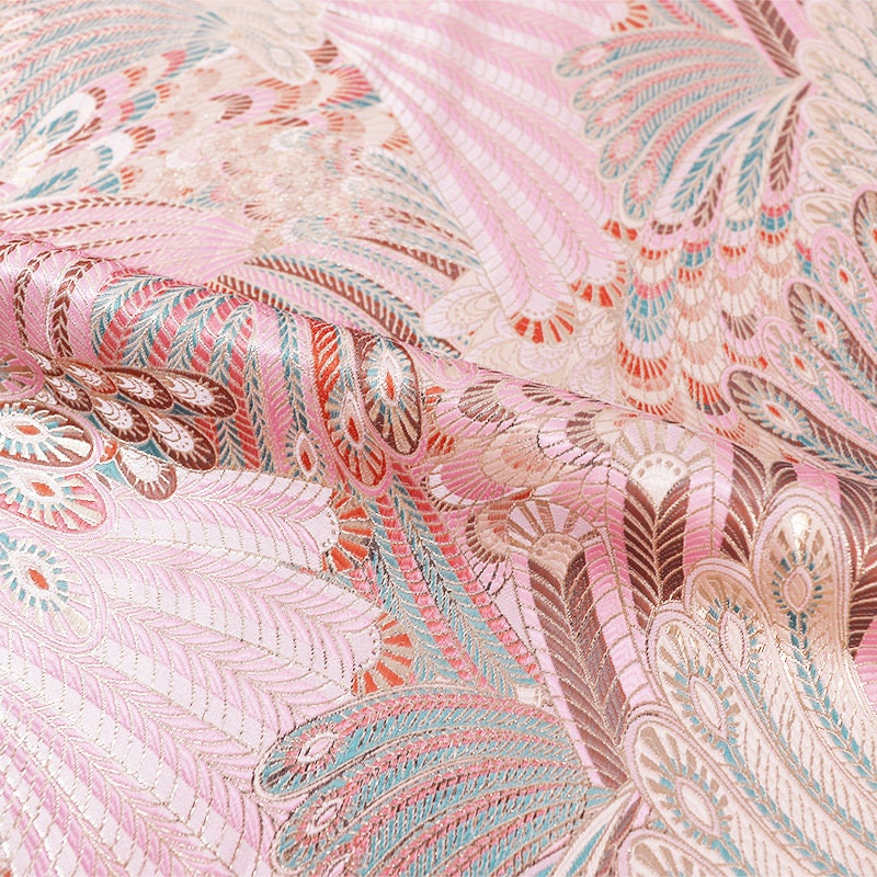Tissu damassé rose : tissage queue de phénix chinois de 35 pouces de large