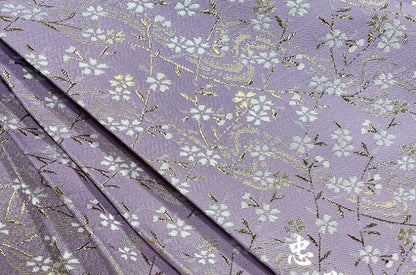 Tissu brocart Nishijin Ori : Robe kimono japonaise lilas, fil d'or (55 pouces de large)
