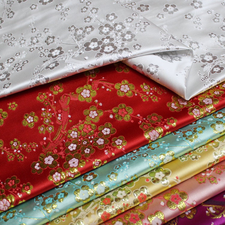 Tissu brocart de soie à fleurs de prunier : tissu pour cheongsam qipao multicolore