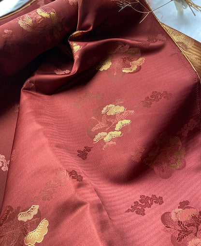Nishijin Brocade Fabric: Japanese Weaving with Gold Thread (29.5"/59" Width)
